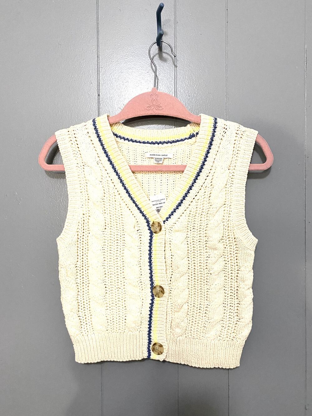 NEW American Eagle Cream Cable Knit Button-front V-neck Preppy Vest XS
